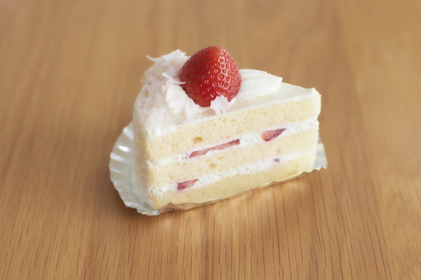 Strawberry cream cake